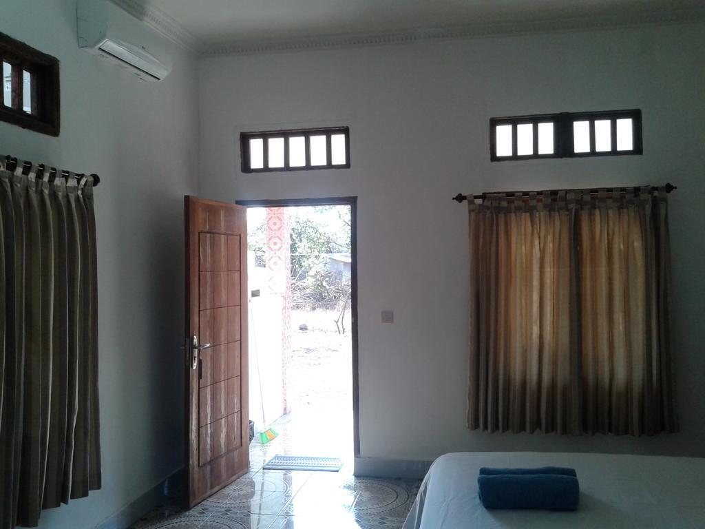 Putri Homestay Gili Meno Rum bild