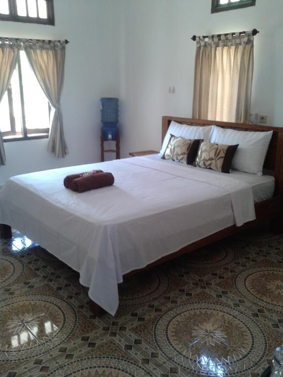 Putri Homestay Gili Meno Rum bild
