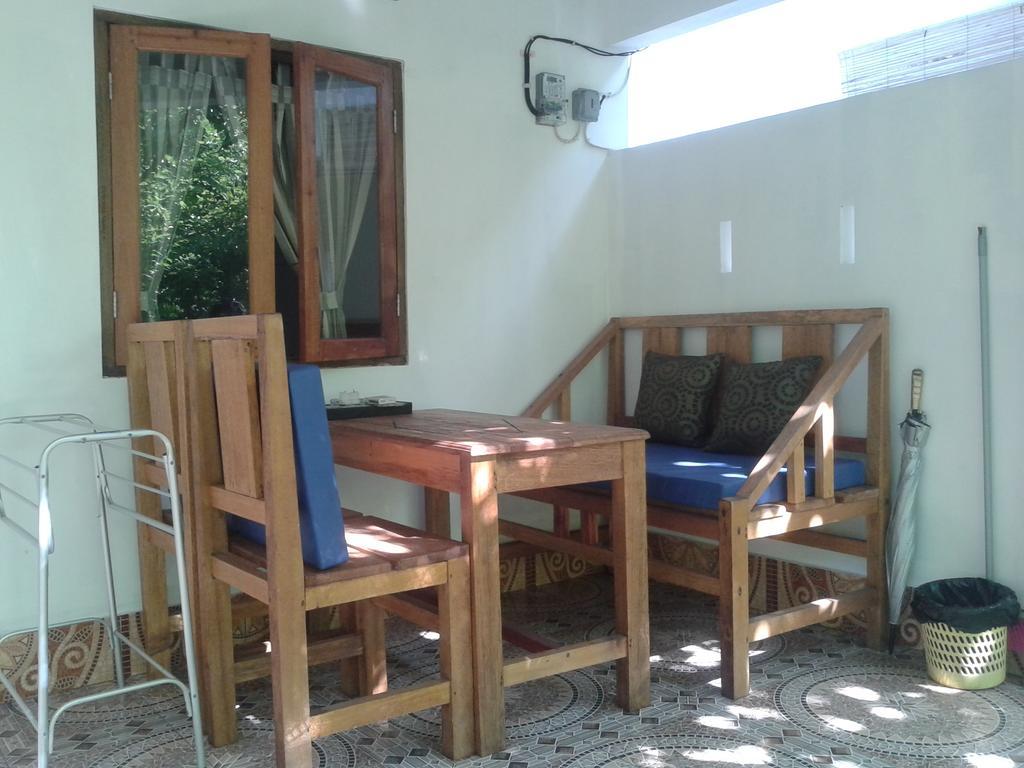 Putri Homestay Gili Meno Exteriör bild