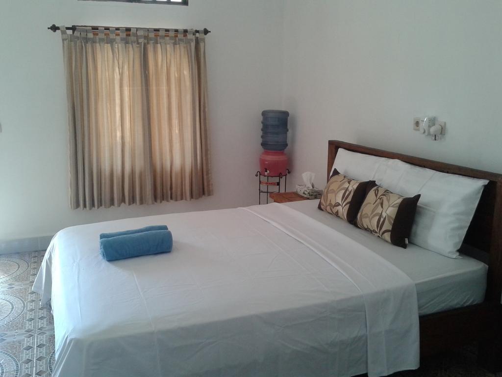 Putri Homestay Gili Meno Rum bild