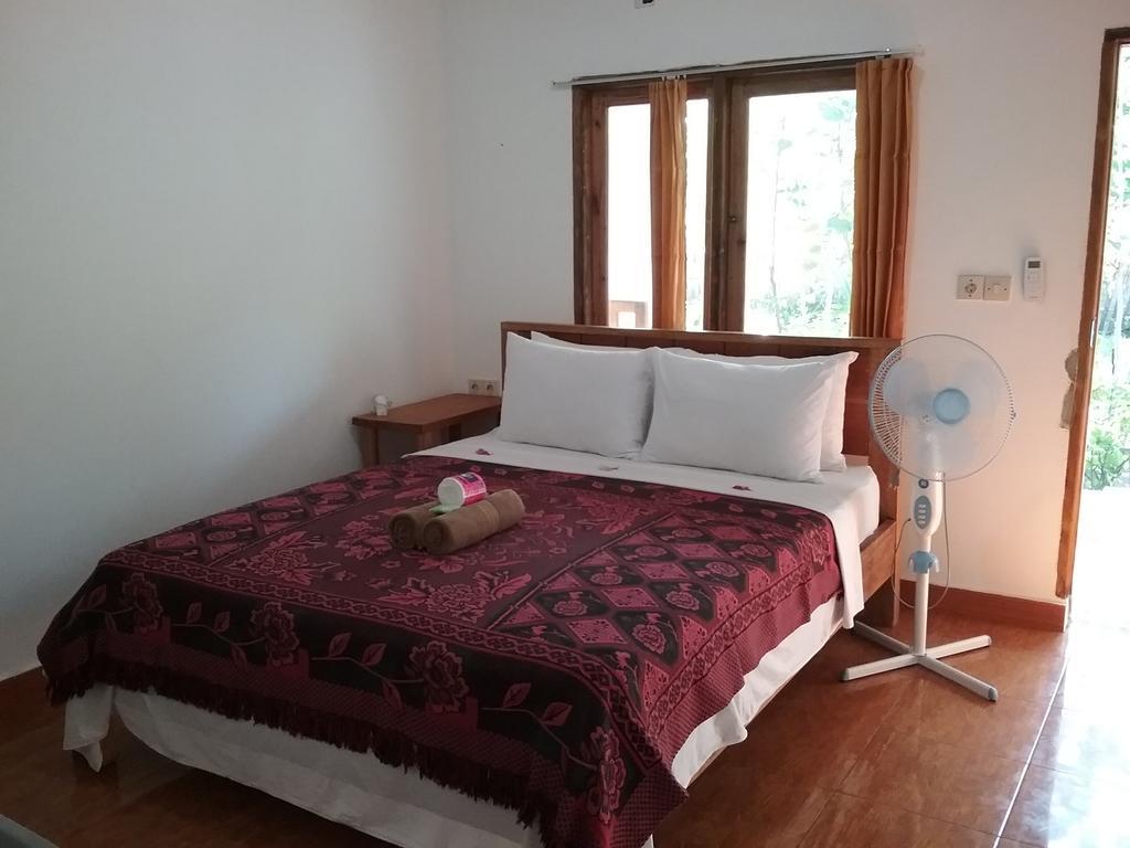 Putri Homestay Gili Meno Exteriör bild