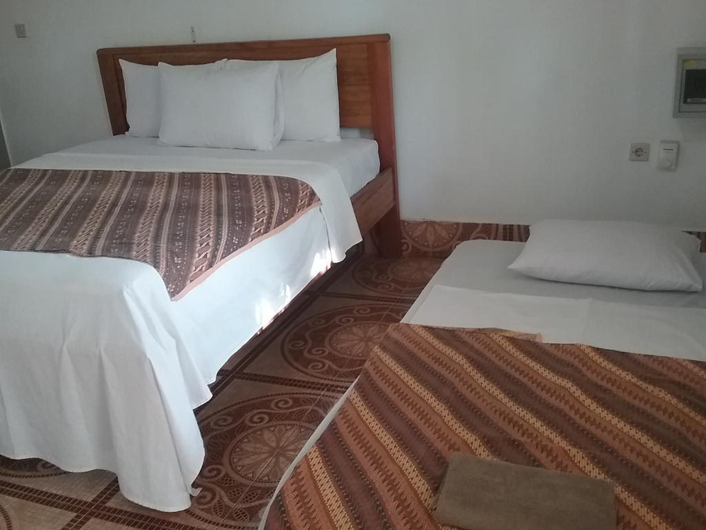 Putri Homestay Gili Meno Exteriör bild