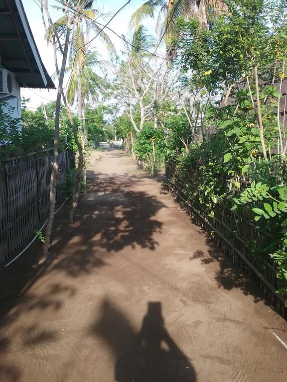 Putri Homestay Gili Meno Exteriör bild